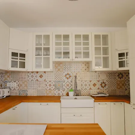 Mirna Ferienhaus Živogošće