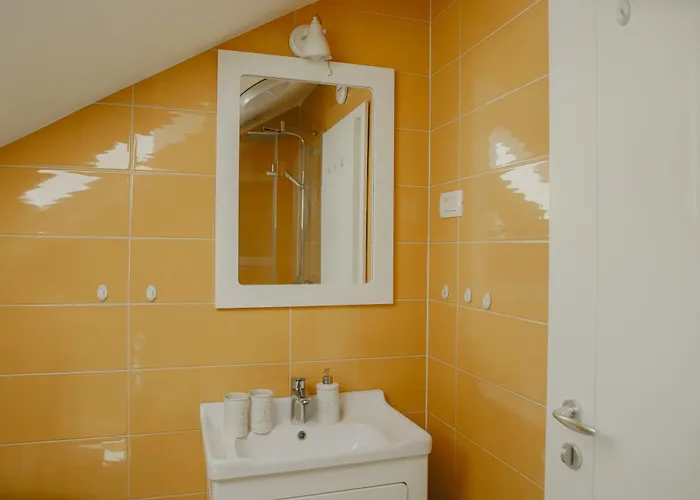 Mirna Ferienhaus Živogošće